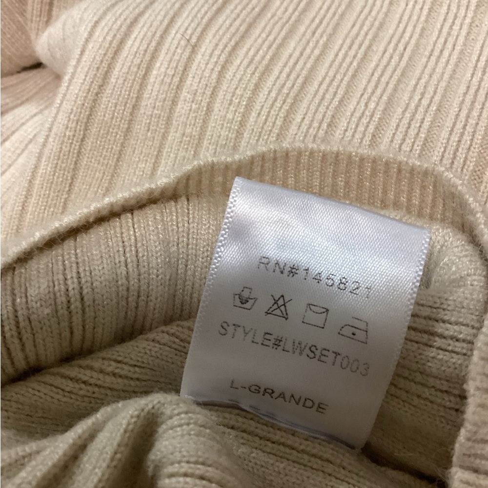 ☀️Listicle pants and sweater top ☀️ - Picture 5 of 5